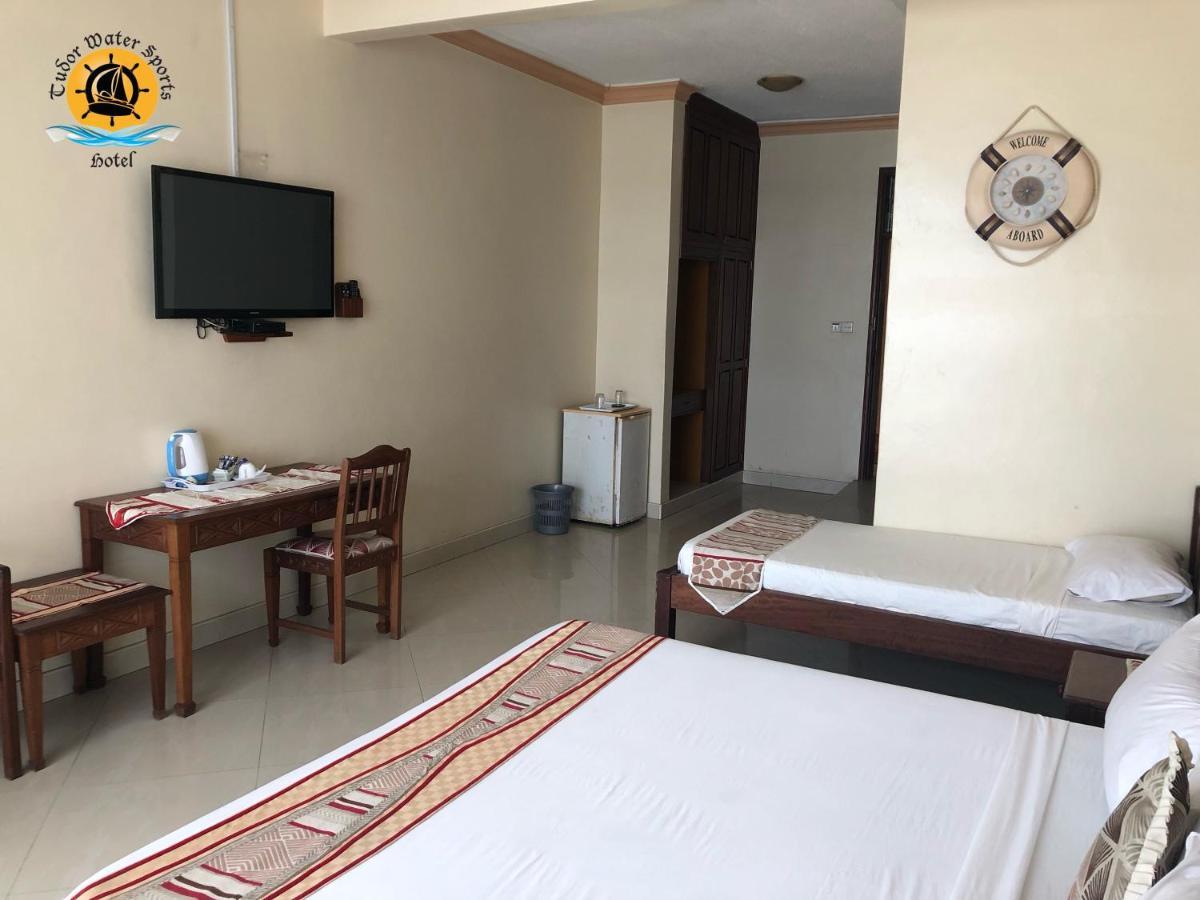 Tudor Water Sports Hotel Mombasa Esterno foto