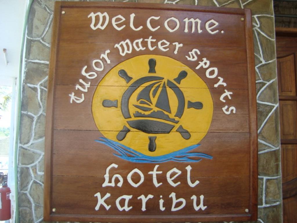 Tudor Water Sports Hotel Mombasa Esterno foto