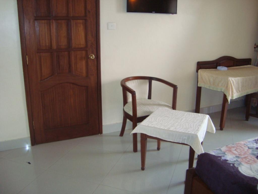 Tudor Water Sports Hotel Mombasa Esterno foto