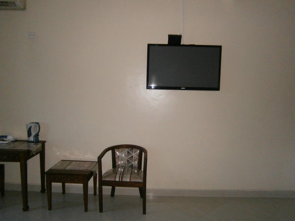 Tudor Water Sports Hotel Mombasa Esterno foto